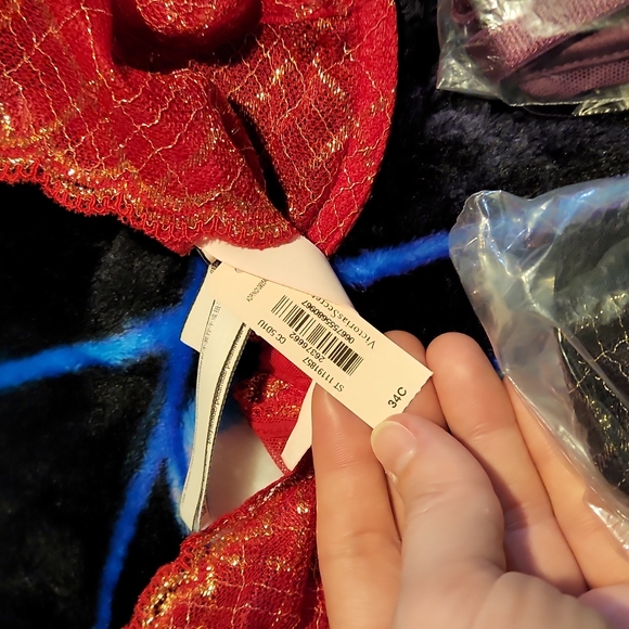 Victoria's secret bras 34c - Picture 2 of 8